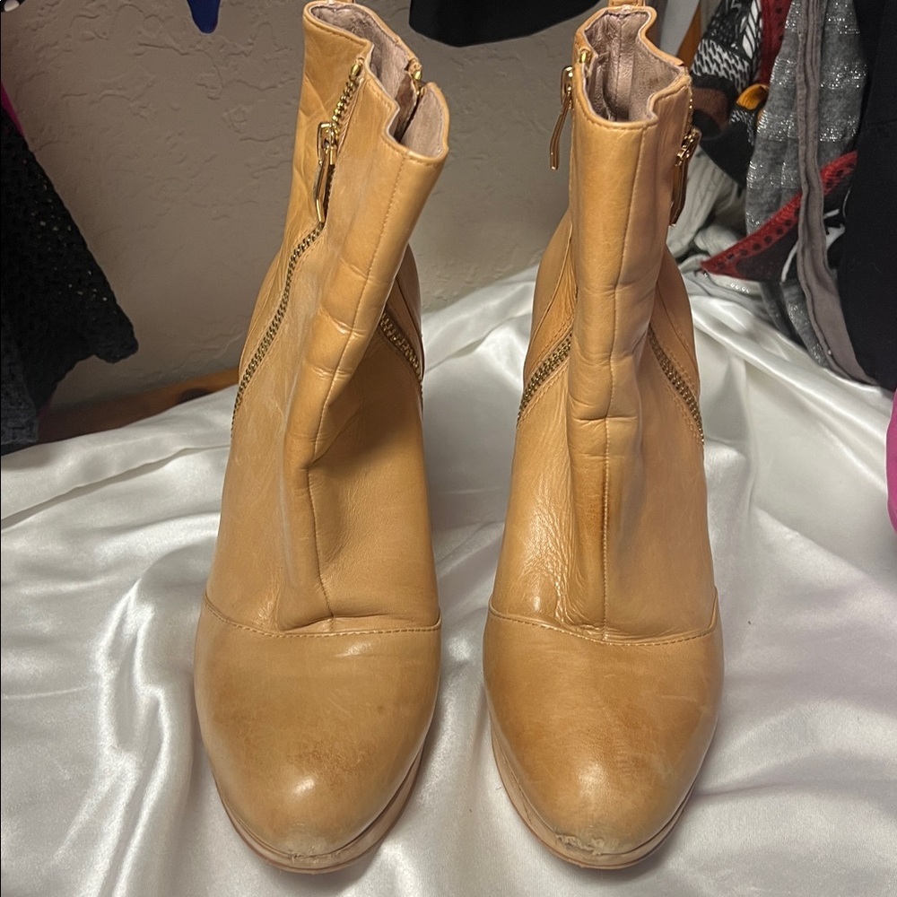 Vince Camuto Tan/Creamy Textured Leather Bootie